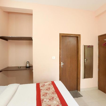 Hotel Ginger Palace - Corporate Hotel Noida Sector 62 Exterior photo