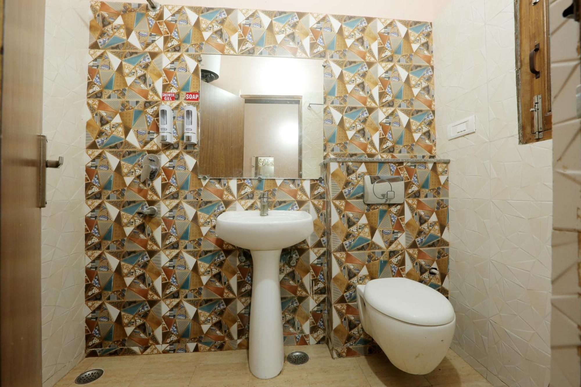 Hotel Ginger Palace - Corporate Hotel Noida Sector 62 Exterior photo
