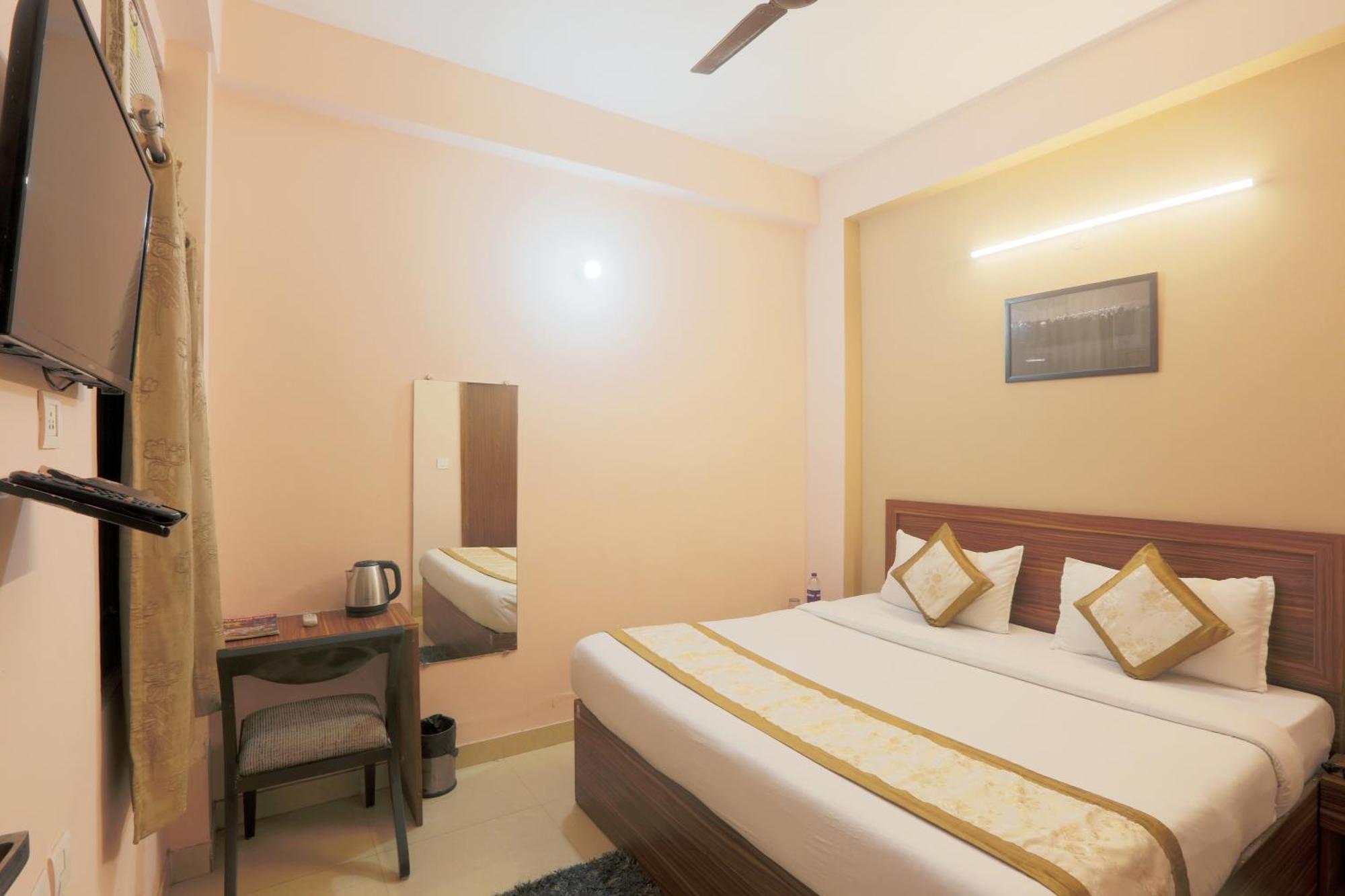 Hotel Ginger Palace - Corporate Hotel Noida Sector 62 Exterior photo
