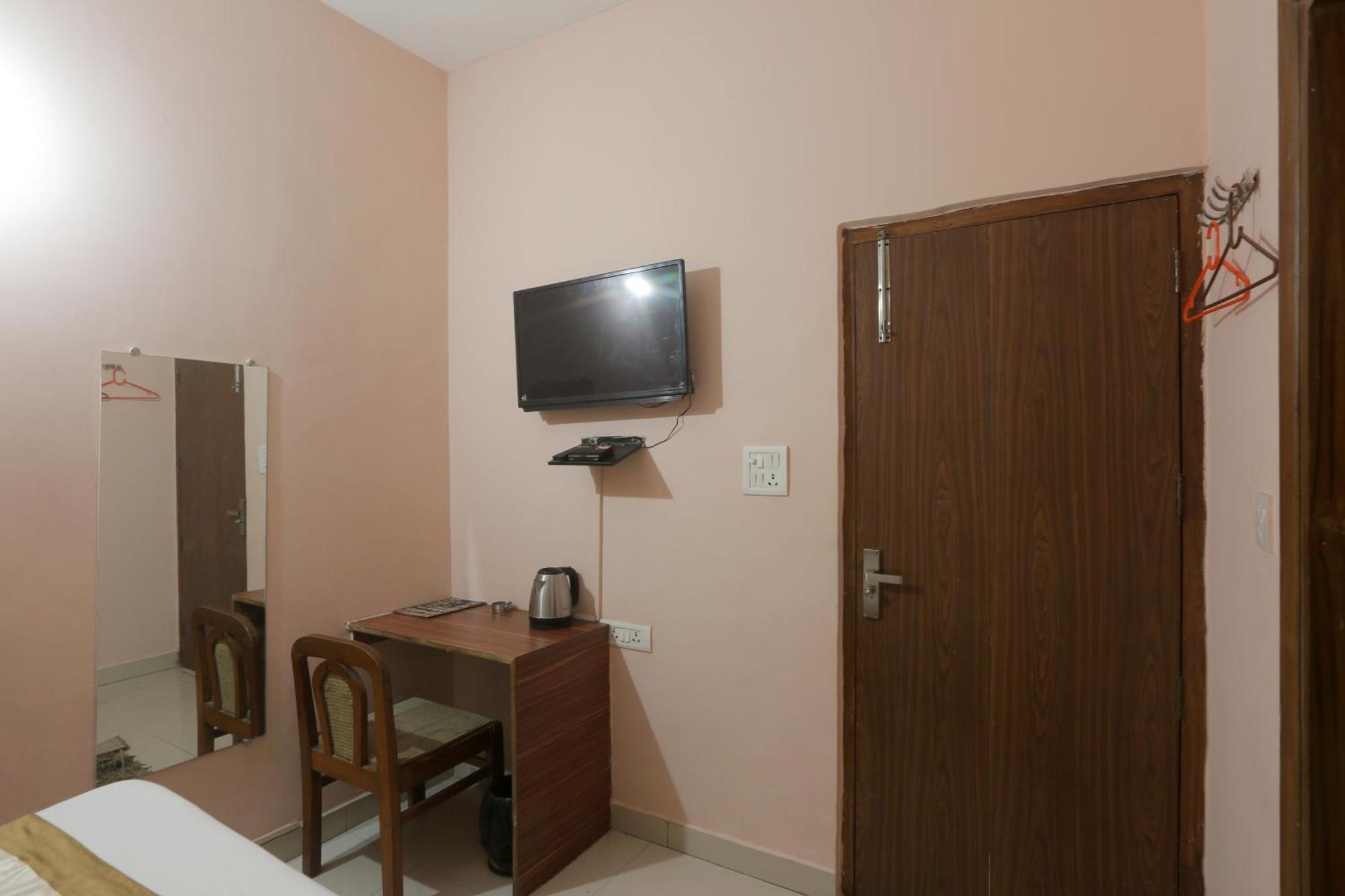 Hotel Ginger Palace - Corporate Hotel Noida Sector 62 Exterior photo
